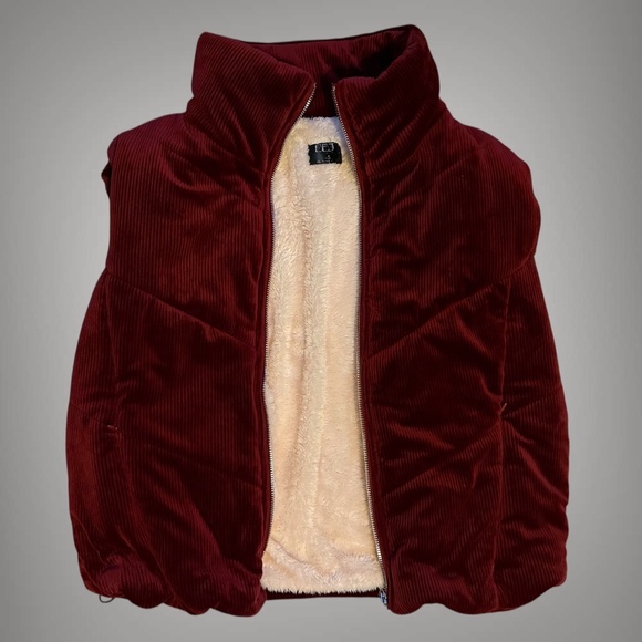 ♥️ BBJ Small Corduroy Sherpa Fleece Lined Burgandy Vest ADORABLE - Picture 2 of 11